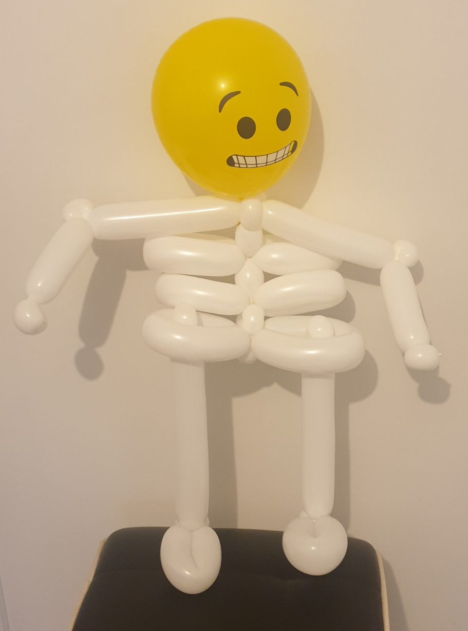 Squelette sculpture ballon Squelette sculpture ballon
